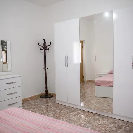 Ruhiges Und Karpen & Golem Appartement *